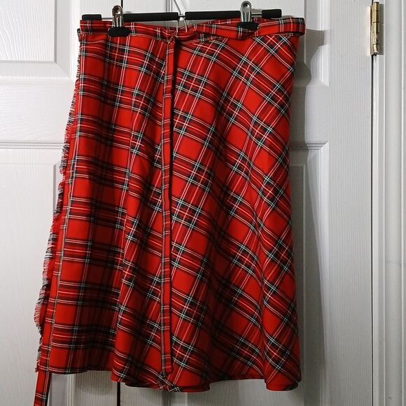 Irish Red tartan plaid fringe edge wrap kilt with safety pin Sz One Size  NWOT - Picture 6 of 6